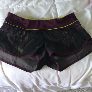 Great condition lululemon speed short size 6